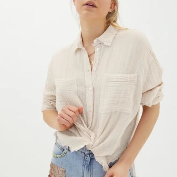 URBAN OUTFITTERS LUCA GAUZE FRAYED HEM BUTTON DOWN SHIRT - Picture 2 of 8
